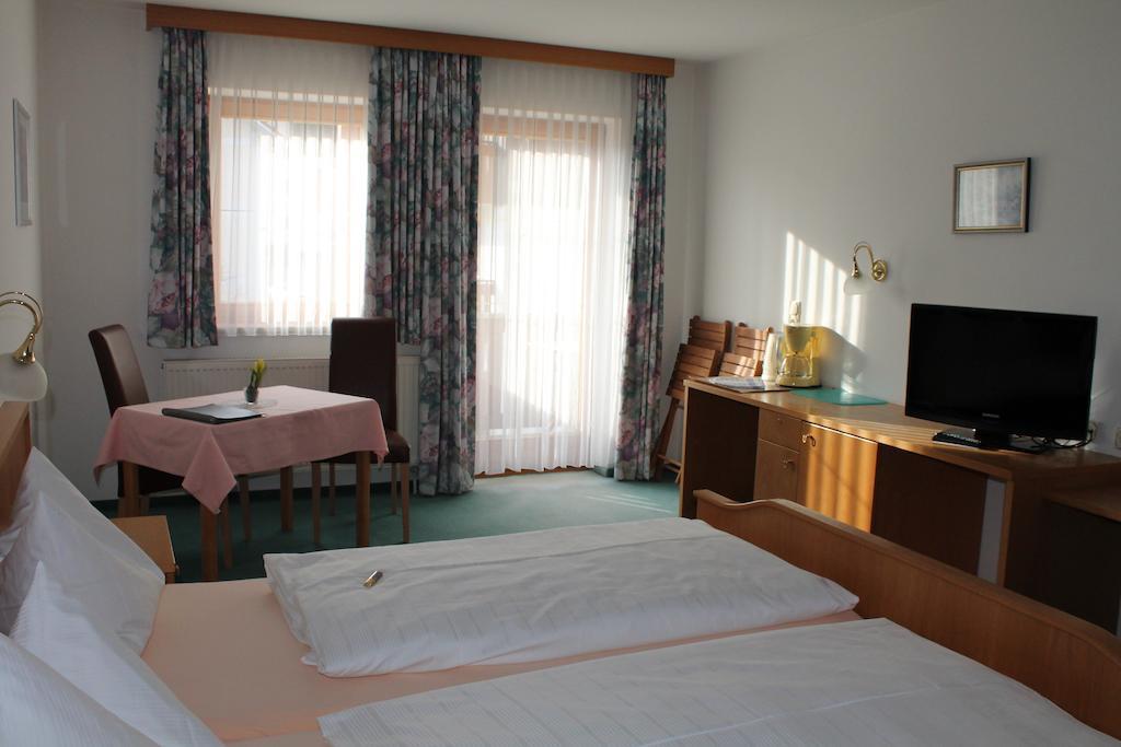 Hotel garni Vogelsang Bad Füssing Buitenkant foto